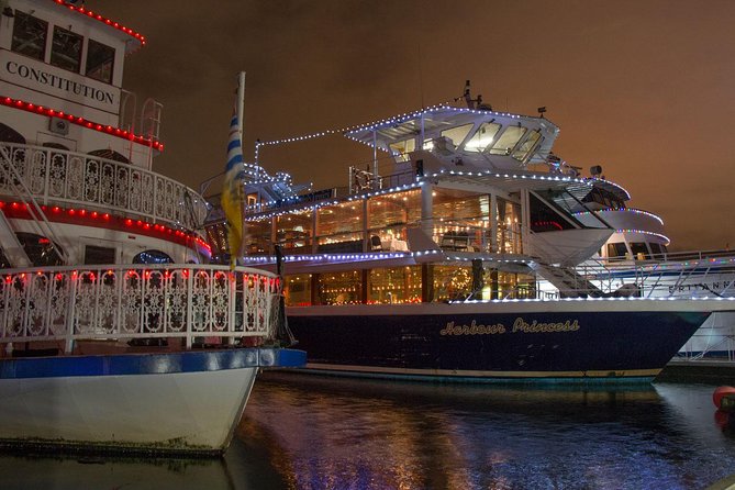 Vancouver Holiday Festive Dinner Cruises - Live music, carols, and the question of atmosphere
