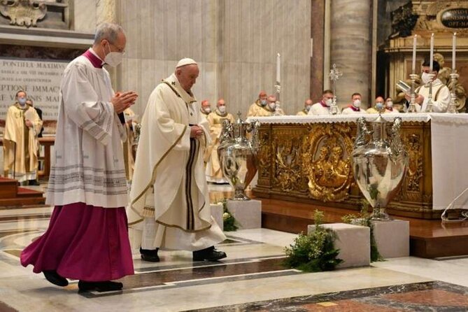 Vatican Private Experience: New Year’s Day Mass with Pope Leo XIV - What the English-speaking escort adds