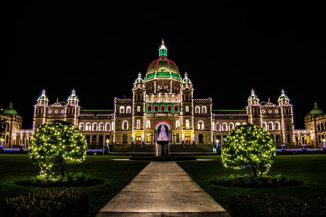 Victoria and Butchart Gardens Christmas Tour - Butchart Gardens after dark