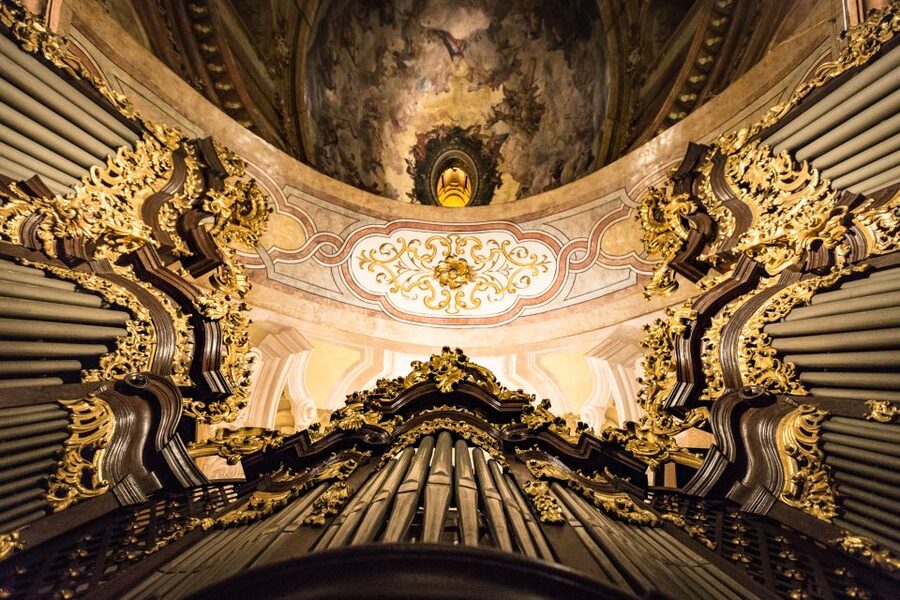 Vienna: Christmas & New Year's Concert in St. Peter's Church - Arrive early for the best seat in your section
