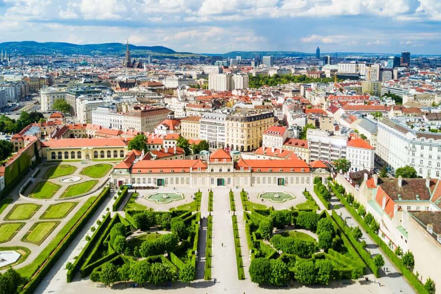 Vienna: Christmas Photoshoot with a Pro Photographer - Key points at a glance