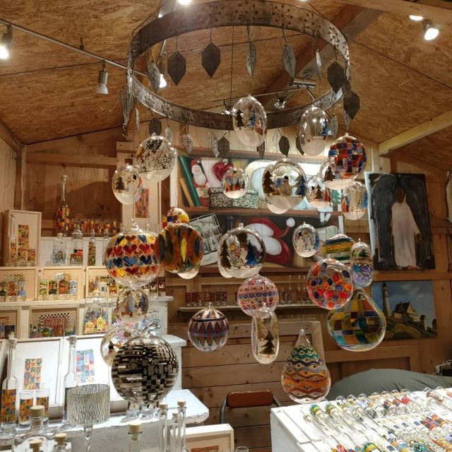 Vienna: Schönbrunn Palace & Christmas Market Walking Tour - What the $64 price really buys you