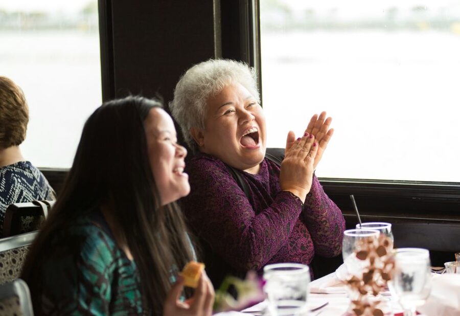 Washington DC: Christmas Eve Gourmet Brunch or Dinner Cruise - Should you book the Christmas Eve cruise?