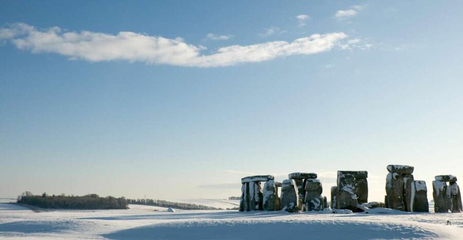 Windsor, Bath, Stonehenge & Salisbury with Christmas Lunch - Why this Christmas day trip works