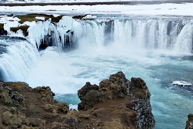 Winter Combo Godafoss Christmas House and The Forest Lagoon - Key points at a glance