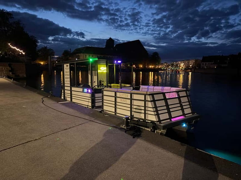 Wroclaw: Private 1h Christmas River Cruise - Key points at a glance
