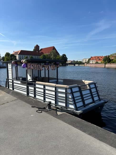 Wroclaw: Private 1h Christmas River Cruise - Starting at Bulwar Xawerego Dunikowskiego