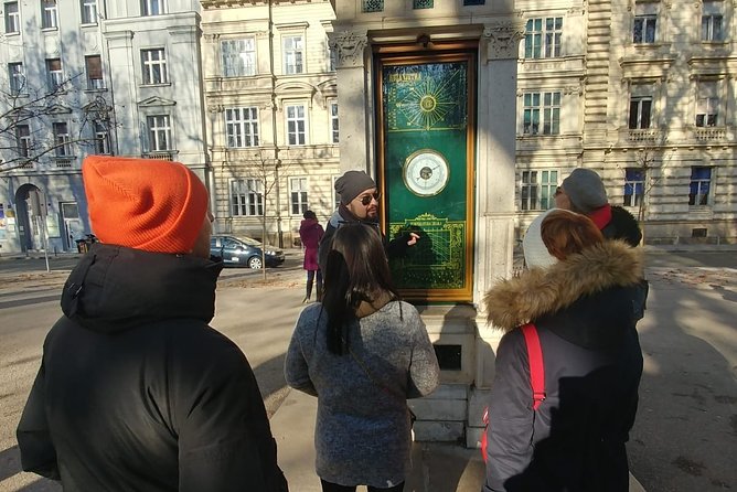 Zagreb guided walking Christmas market tour with food tasting - Food, drinks, and dietary requests