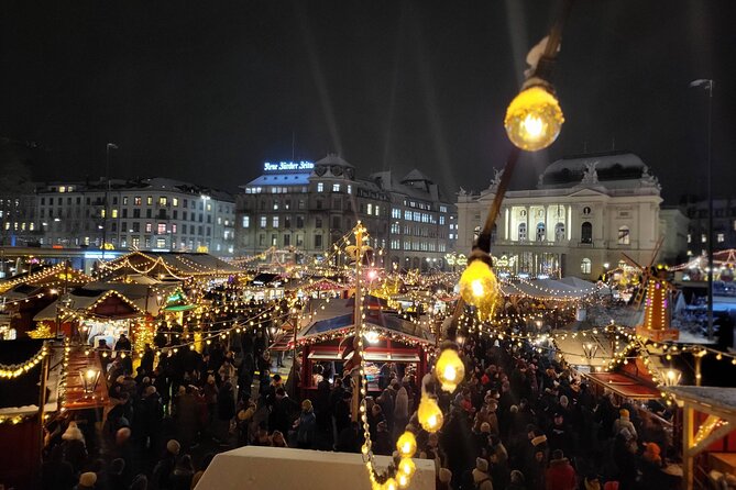 Zurich Christmas Market Tour - Grossmünster and the fondue chalet